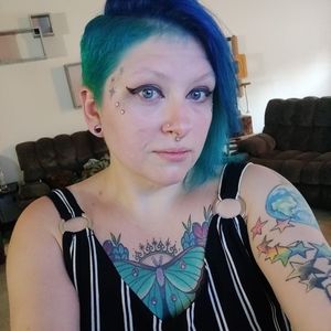 Meet your Posher, Natasha